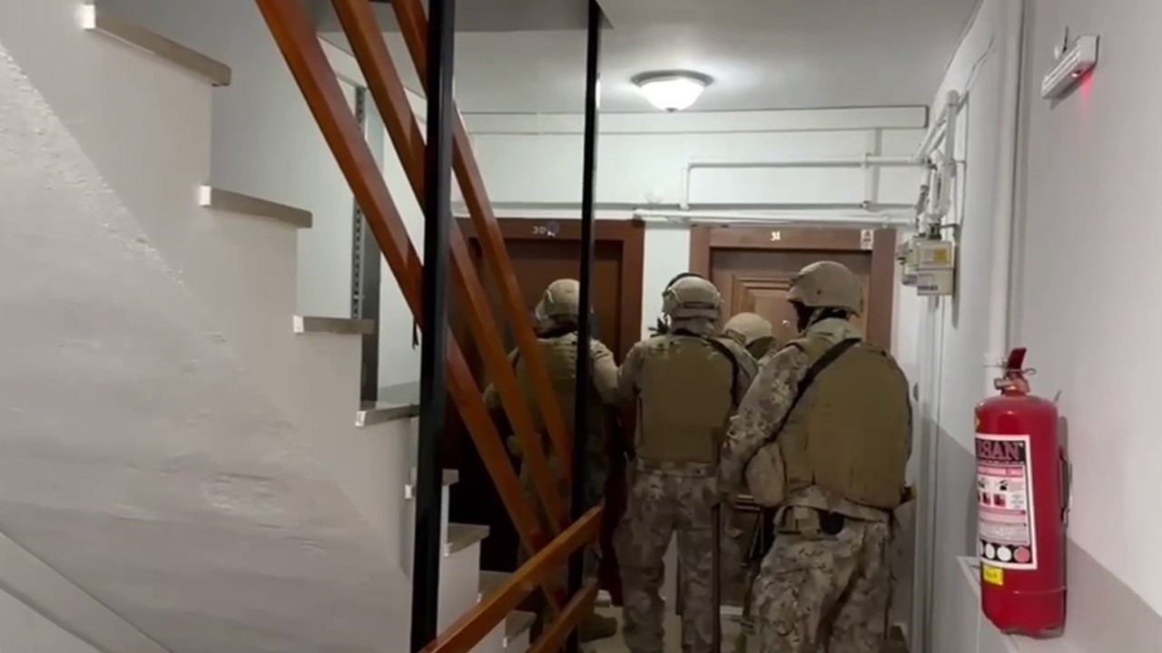 İstanbul’da suç örgütüne operasyon: 20 gözaltı
