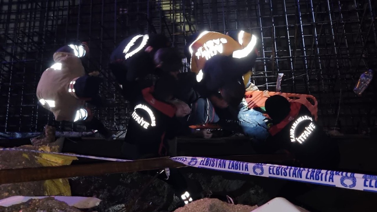 6 metrelik çukura düşen şahıs itfaiye ekiplerince kurtarıldı
