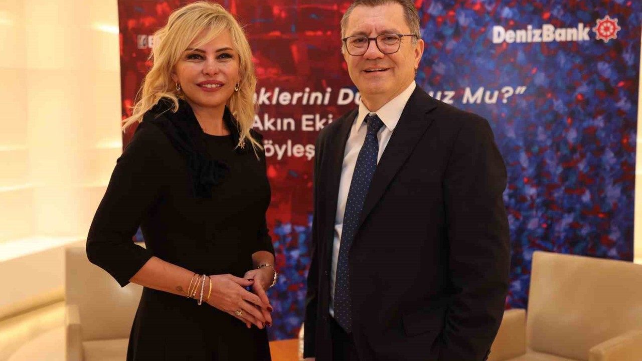 "Renklerini Duydunuz mu?" kitabının imza günü Galeri Deniz’de gerçekleşti
