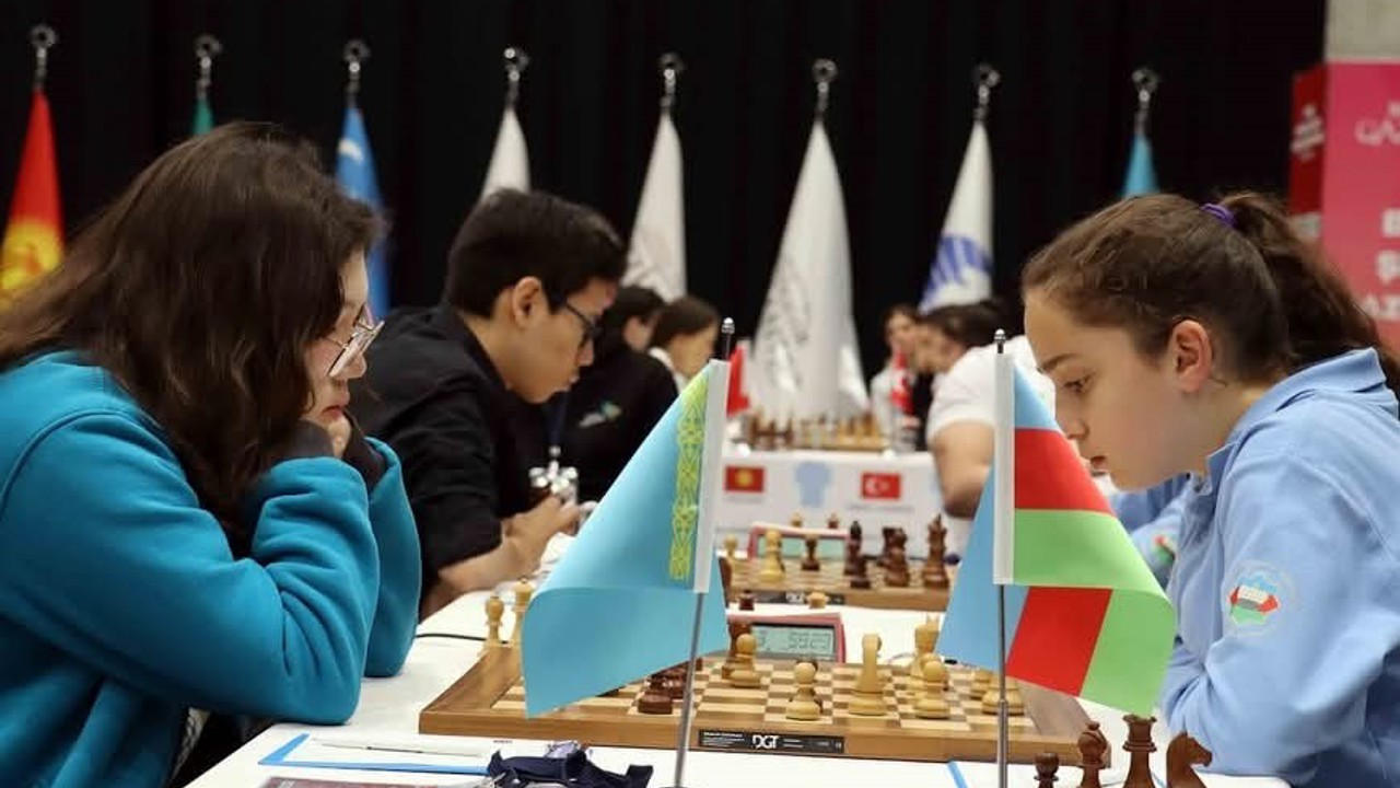 Gaziantep’te satranç tarihine geçen çifte şampiyona heyecanı sürüyor
