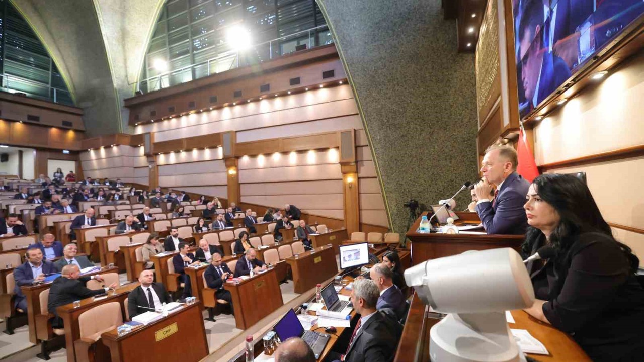 İBB Meclisi’nde İSPARK ücretlerine yüzde 62,5’e varan zam kararı
