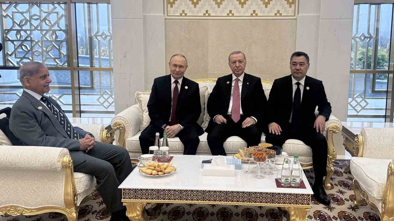 Cumhurbaşkanı Erdoğan, Putin, Şerif ve Caparov ile görüştü
