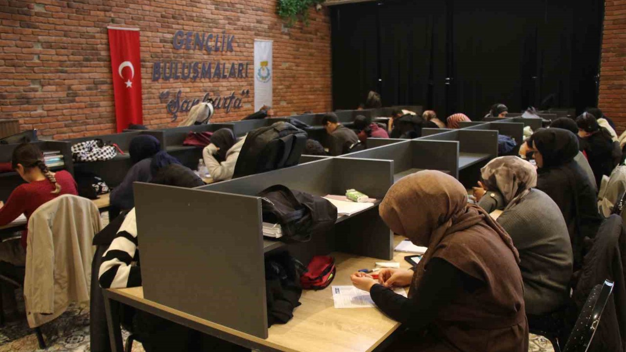 Haliliye’deki öğrencilere eğitim desteği
