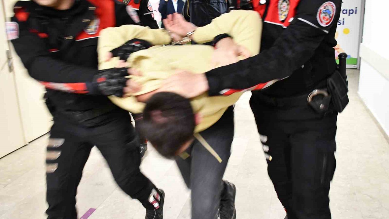 Üniversitesi Hastanesi’nde rehine ve şiddet kodu verildi
