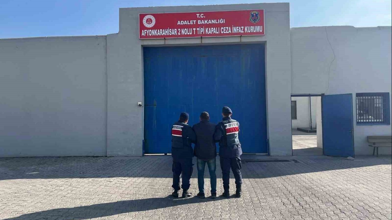 Jandarma çeşitli suçlardan hapis cezası ile aranan şahsı yakaladı

