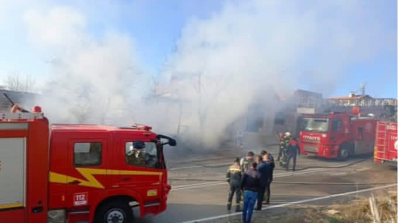 Denizli’de iş yerinde çıkan yangın korkuya neden oldu
