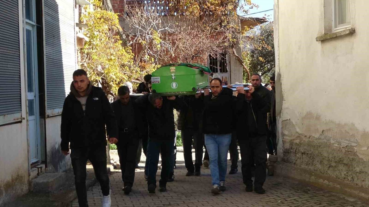 Uşak’ta kazada hayatını kaybeden yaşlı adam toprağa verildi
