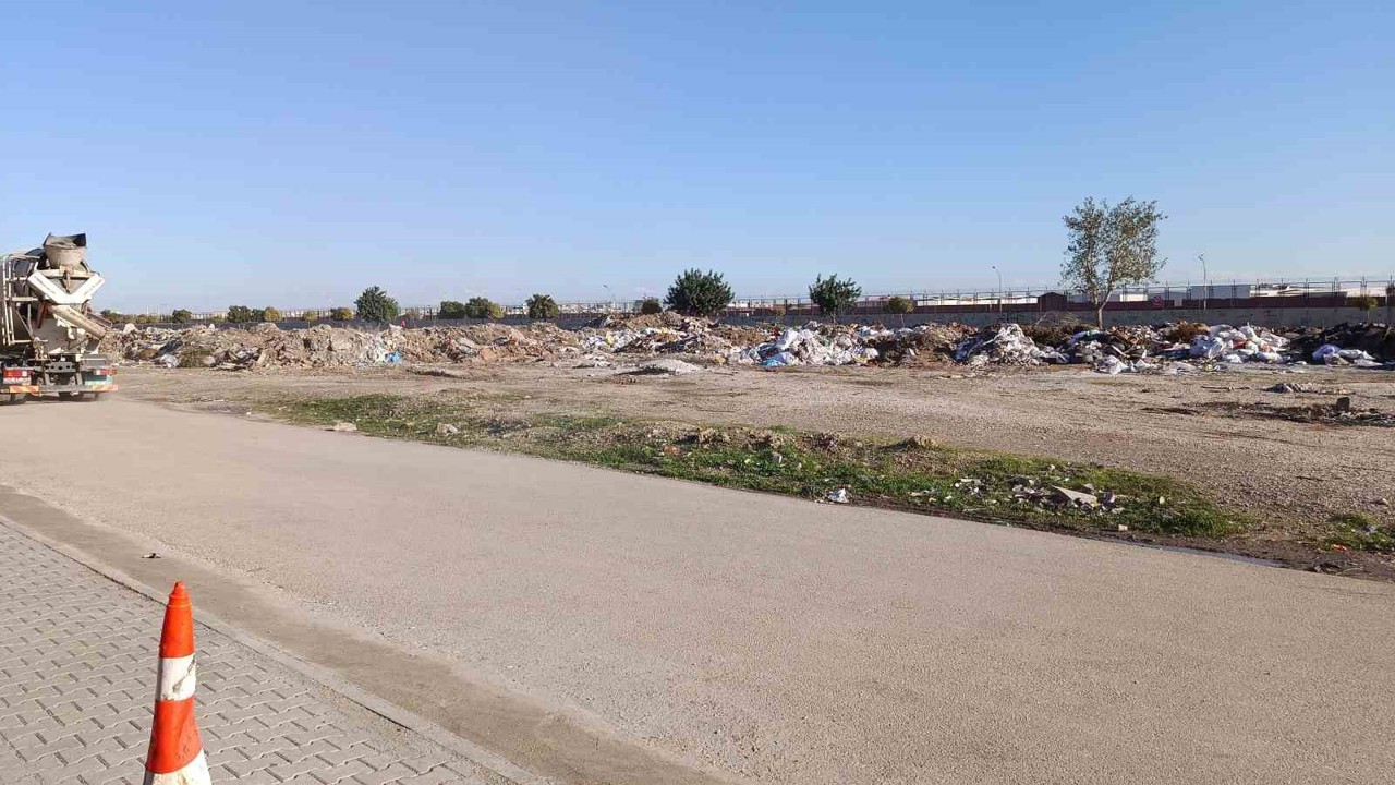 Sokak ortasında vahşice öldürüldü: 19 yaşındaki genç defalarca bıçaklandı
