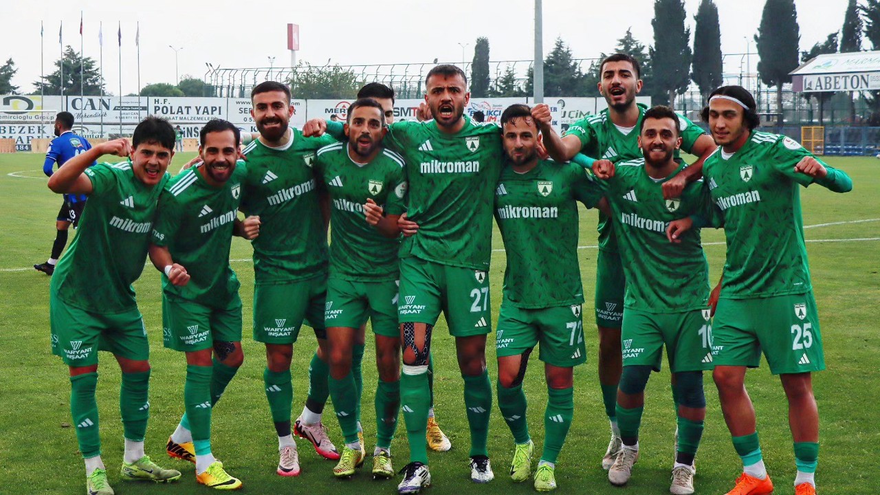 Muğlaspor deplasmanda zirveyi kaptı
