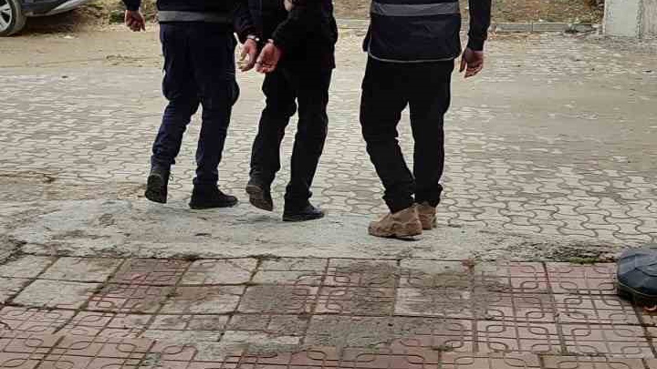 Okul müdür yardımcısını darp eden büfe işletmecisi tutuklandı
