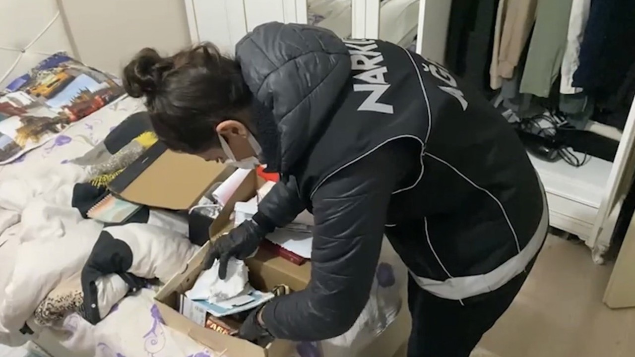 Ağrı’da eş zamanlı uyuşturucu operasyonunda 8 gözaltı
