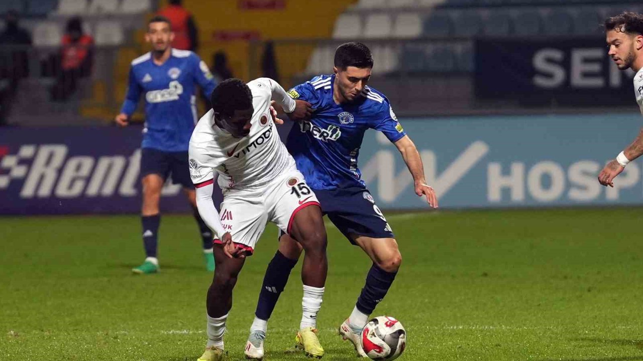 Trendyol Süper Lig: Kasımpaşa: 0 - Gençlerbirliği: 0 (İlk yarı)
