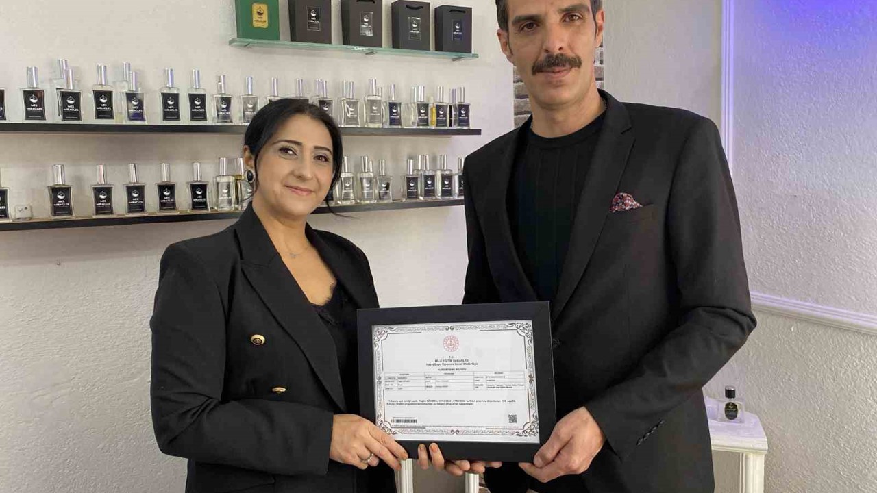 İzlediği filmden etkilenen kadın kendi işini kurup parfümör oldu
