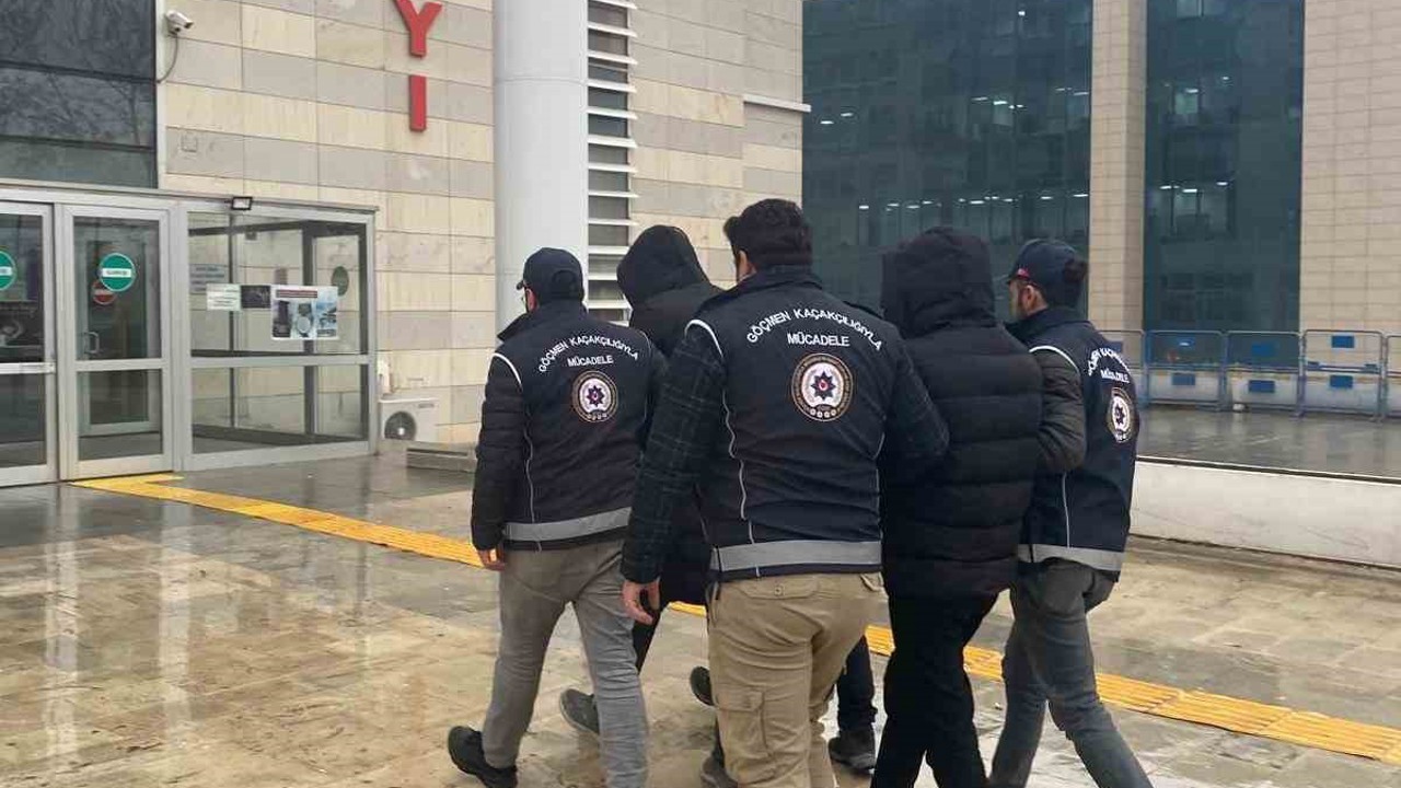 Elazığ’da göçmen kaçakçılığı operasyonu: 16 yabancı uyruklu şahıs yakalandı
