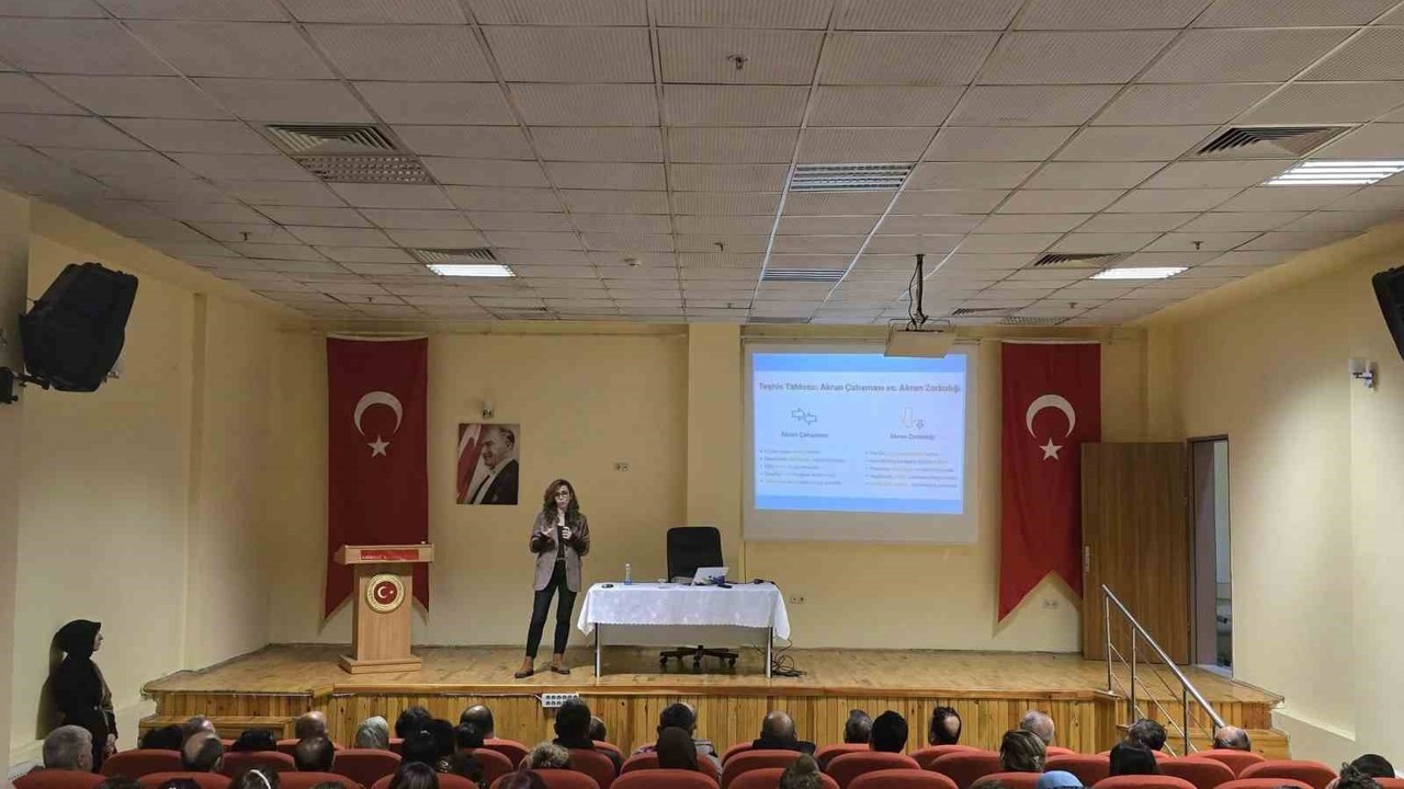 Emirdağ’da ‘Akran Zorbalığına Karşı Farkındalık Semineri’ ilgi gördü
