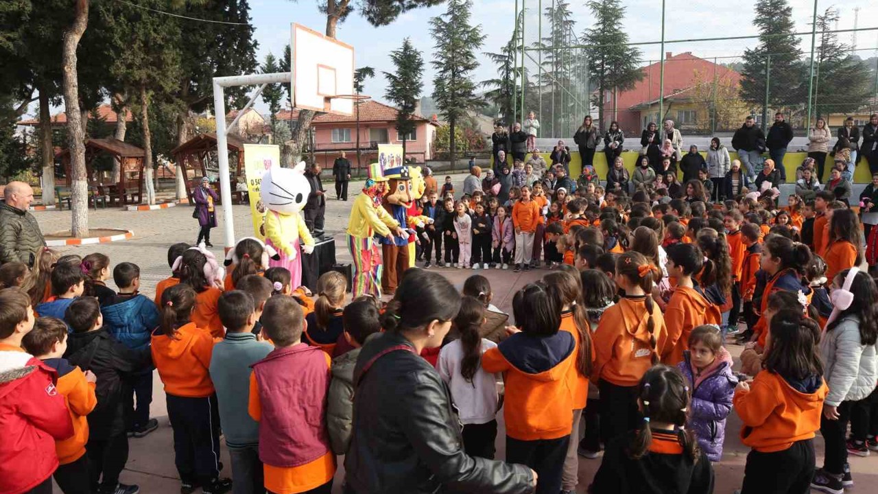 Minik Yürekler Sındırgı’da moral buldu
