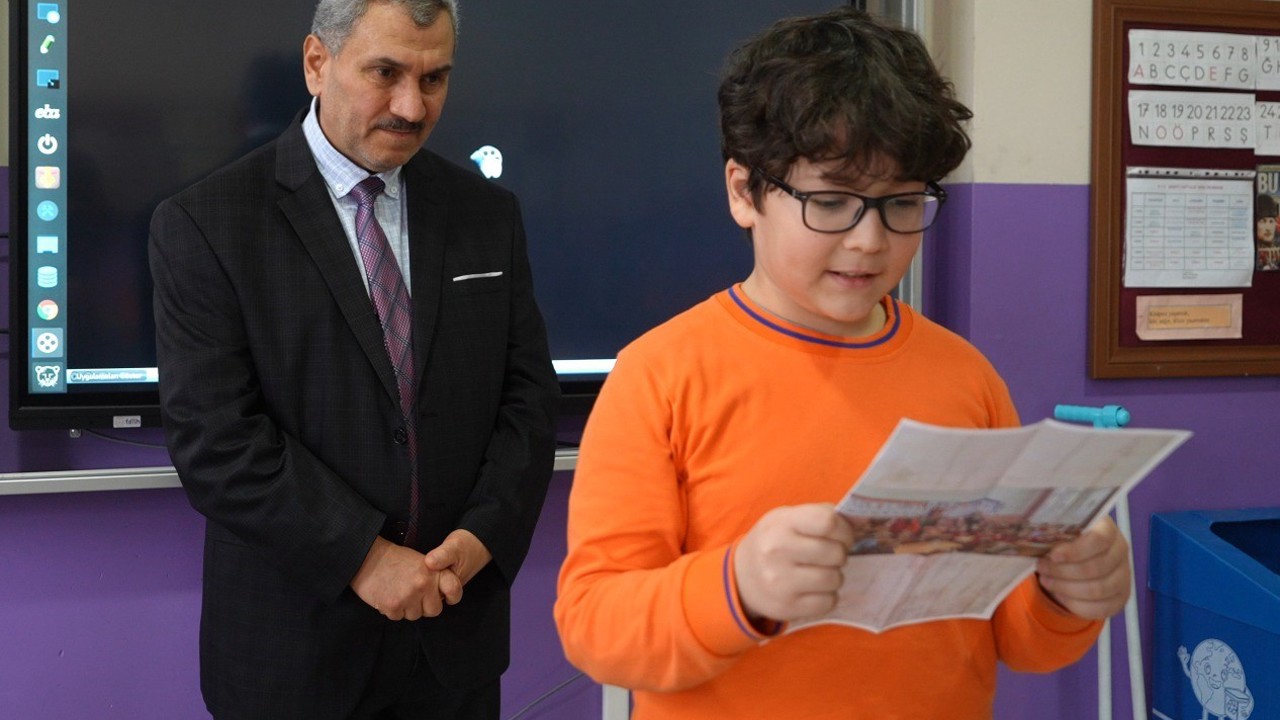 Sabri Öğretmen’e yapılan sürprize Ankara’dan duygusal mektuplar
