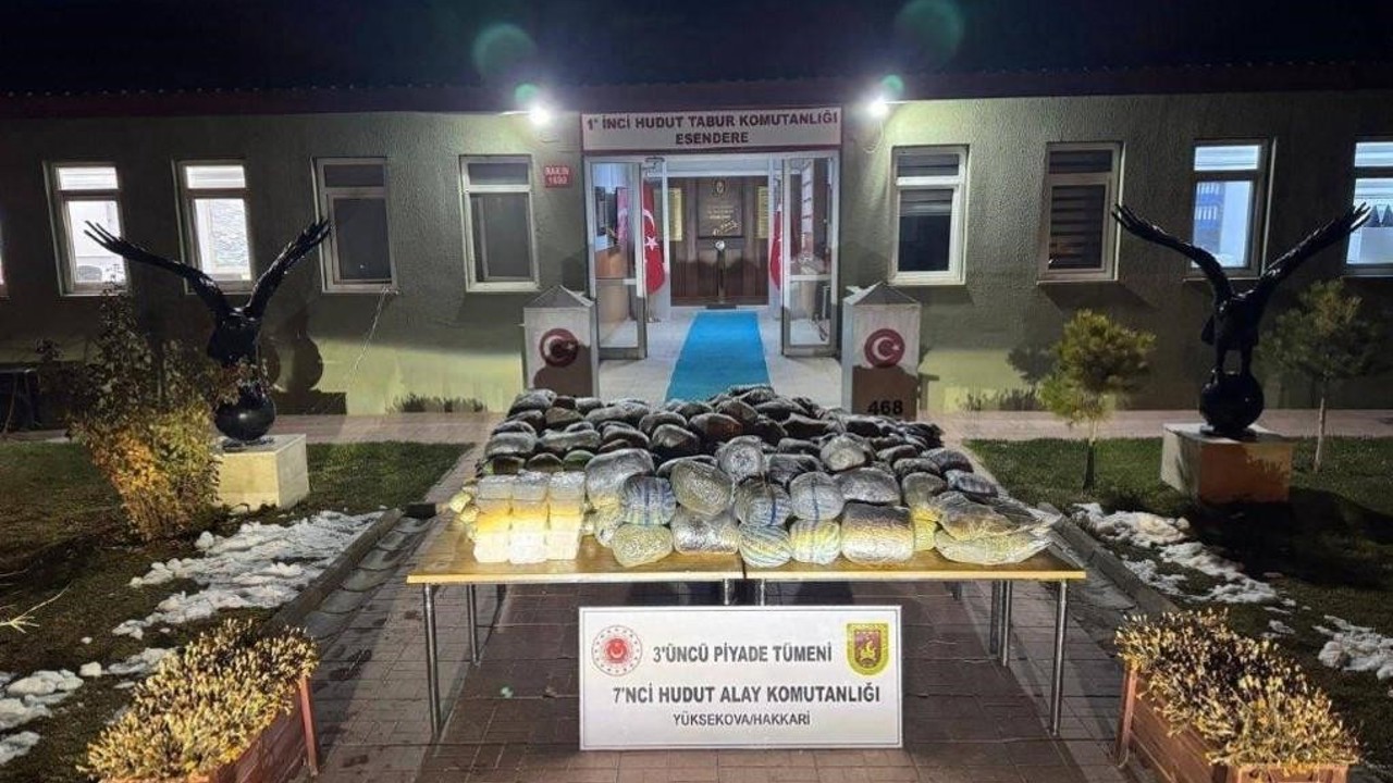 Mehmetçik hudutta uyuşturucuya geçit vermedi: Yaklaşık 259 kilogram uyuşturucu madde ele geçirildi
