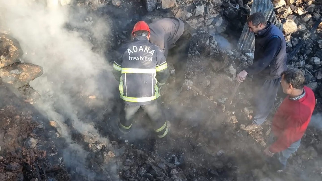 Yangında evi küle dönen yaşlı kadının cenazesine ulaşıldı
