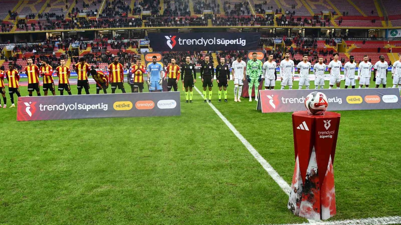 Trendyol Süper Lig: Kayserispor: 0 - Corendon Alanyaspor: 0 (Maç devam ediyor)
