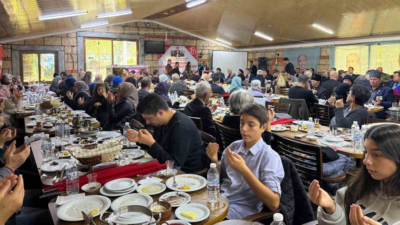 MHP Kemalpaşa, şehit aileleri ve gazilerle buluştu
