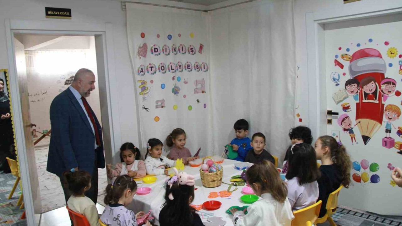 Cizre’de 4-6 yaş Kur’an kursu öğrencileri, çift dallı eğitimle hem eğleniyor hem öğreniyor
