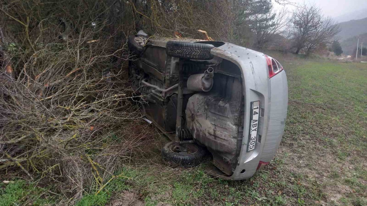 Bolu’da takla atan otomobil metrelerce sürüklendi
