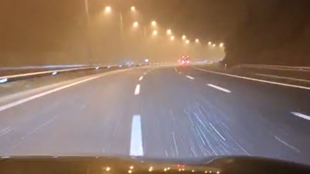 TEM’in Bolu geçişinde tipi şeklinde kar yağışı
