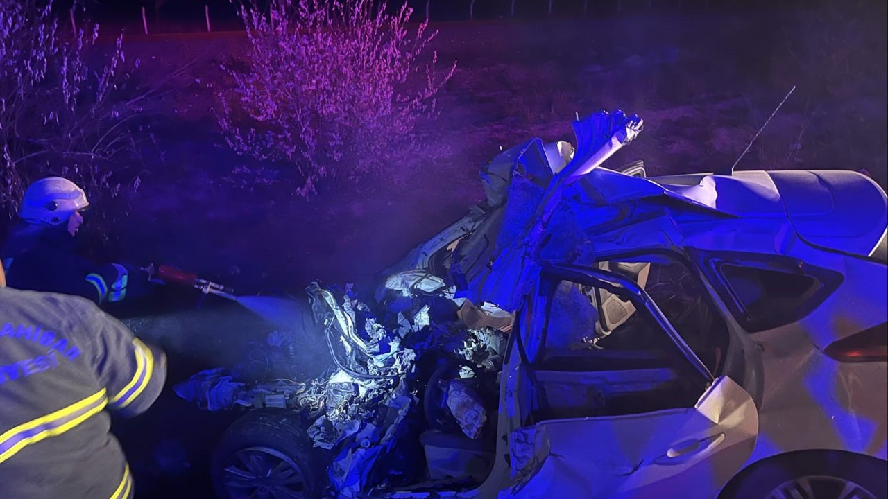 Beton mikserine çarpan sürücü hayatını kaybetti
