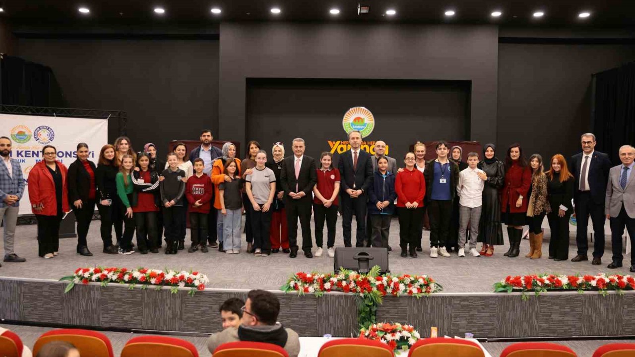 Başkan Kurnaz: "Çocuklarımızın yerel yönetimlerde söz sahibi olmalarını önemsiyoruz"
