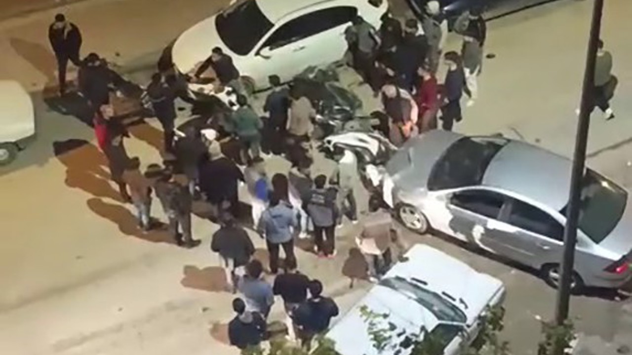 Kontrolden çıkan araç 4 otomobil ve 3 motosiklete çarpıştı
