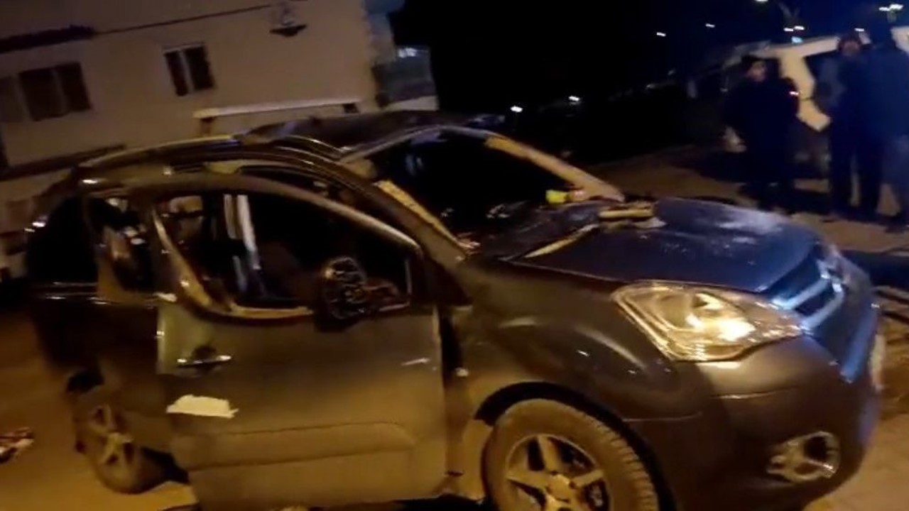 Sigara içmek istediği esnada otomobilinde yaşanan patlama sonucu 1 kişi yaralandı
