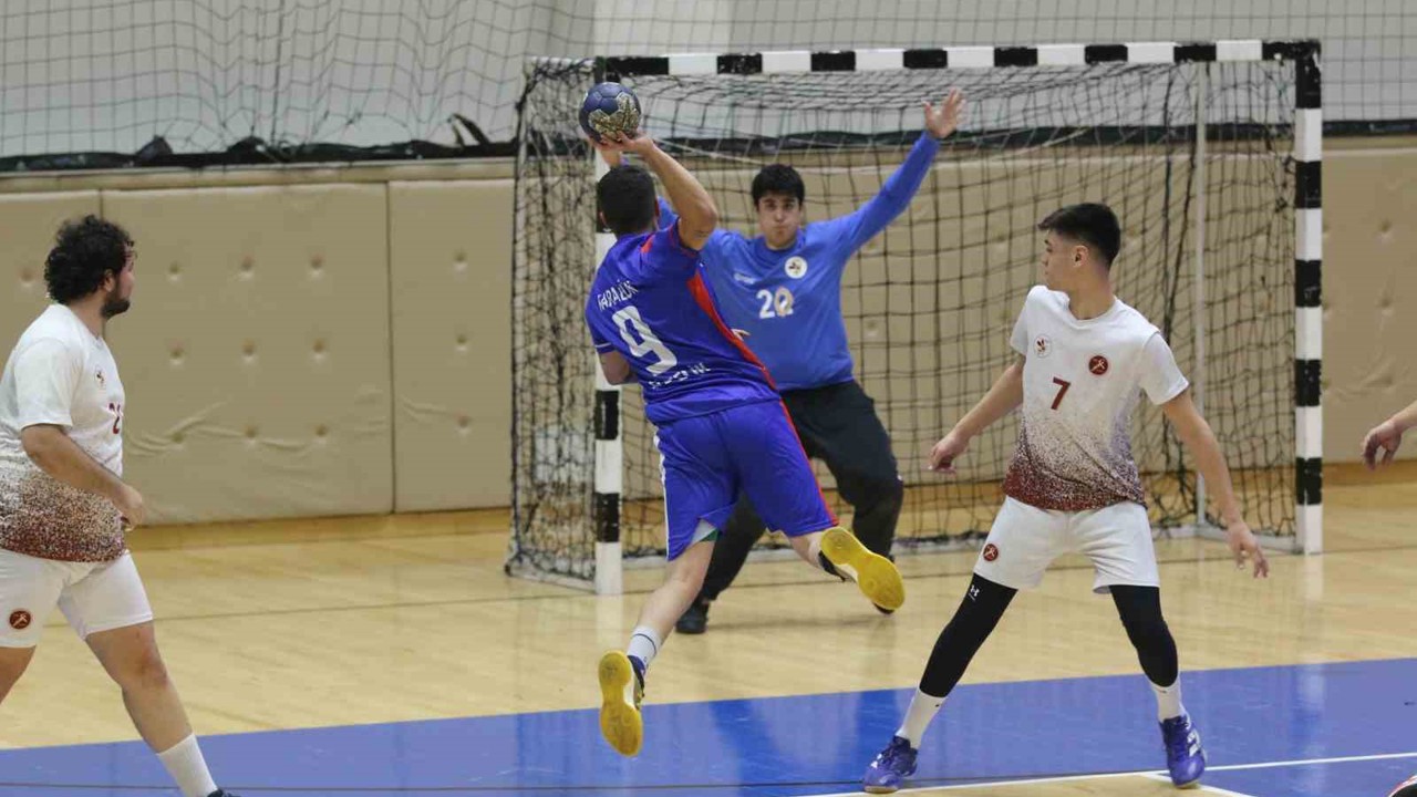 Karabük GSİM Spor Kulübü: 38 - İstanbul Teknik Üniversiteliler: 29
