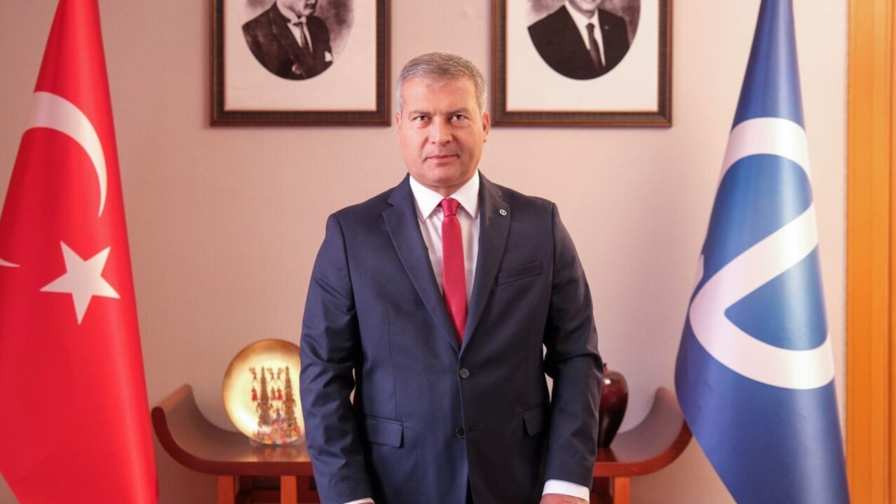 Rektör Adıgüzel’in 15 Aralık Dünya Türk Dili Ailesi Günü mesajı
