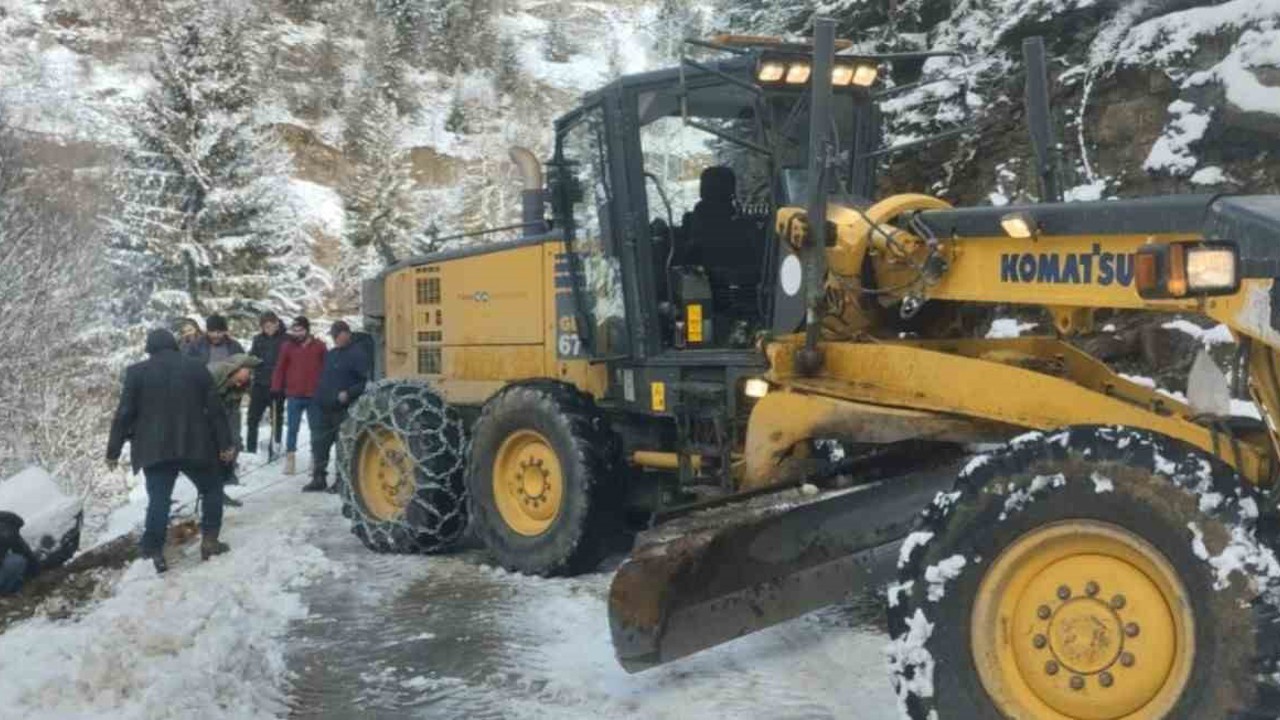 Trabzon’da belediye ekiplerinin kış mesaisi başladı
