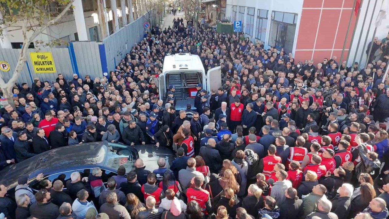 Başkan Durbay’a görev yaptığı belediyede duygusal veda
