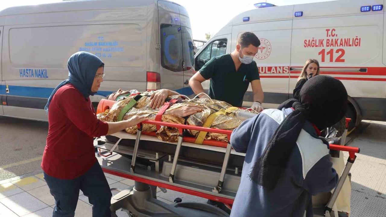 Bursa Şehir Hastanesi’nde gerçeğini aratmayan deprem ve yangın tatbikatı
