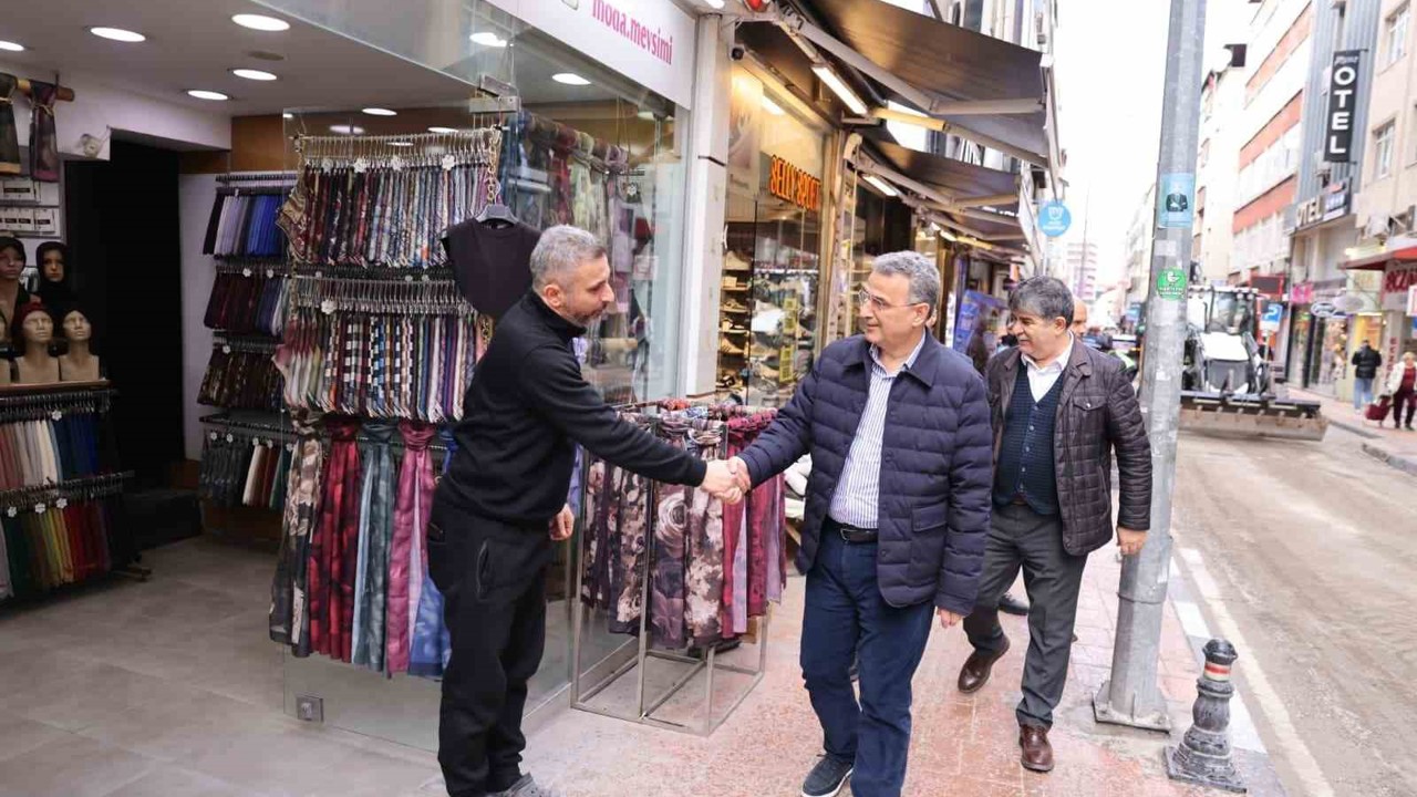 Başkan Kurnaz: "Her mahalleye eşit ve adil hizmet ulaştırma vizyonuyla çalışıyoruz"
