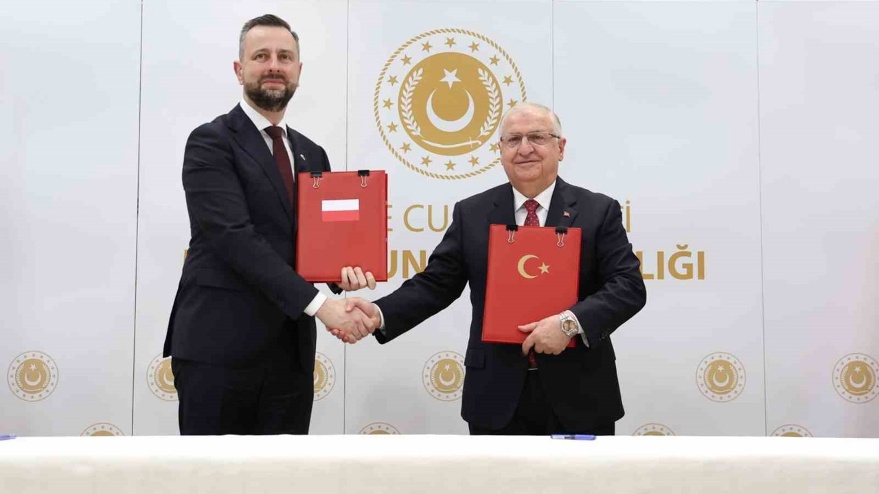 "Türkiye Cumhuriyeti Hükümeti ile Polonya Cumhuriyeti Hükümeti Arasında Savunma Alanında İş Birliği Anlaşması" imzalandı
