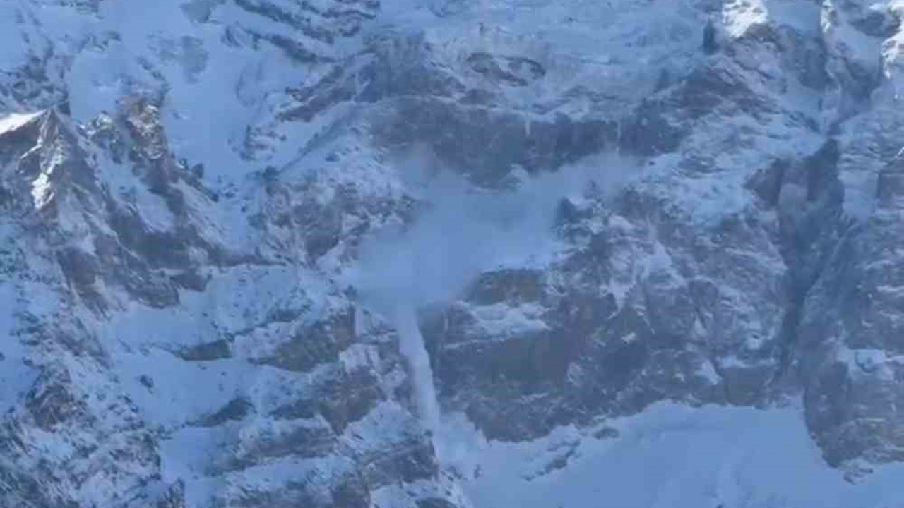 Ağrı Dağı’nda çığ düştü
