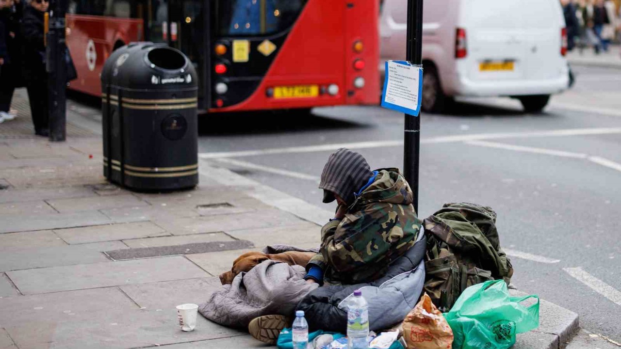 İngiltere’de 380 binden fazla kişi evsiz
