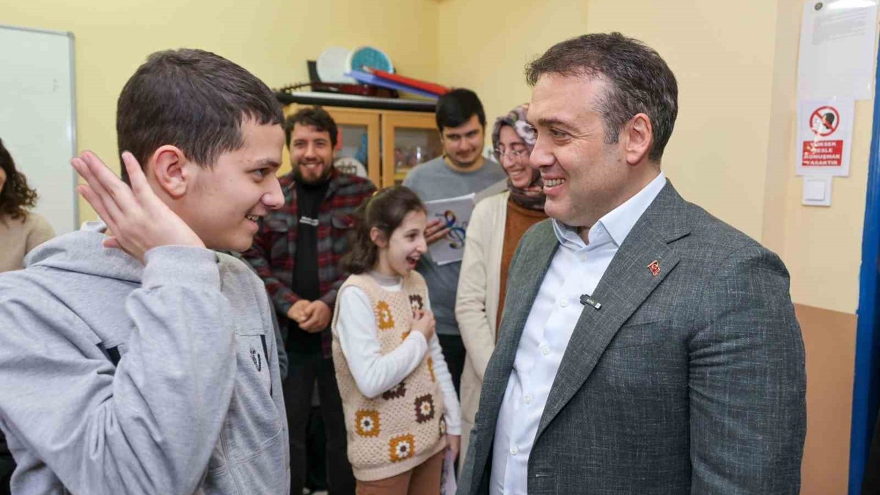 Vali Sözer’den özel öğrencilere destek
