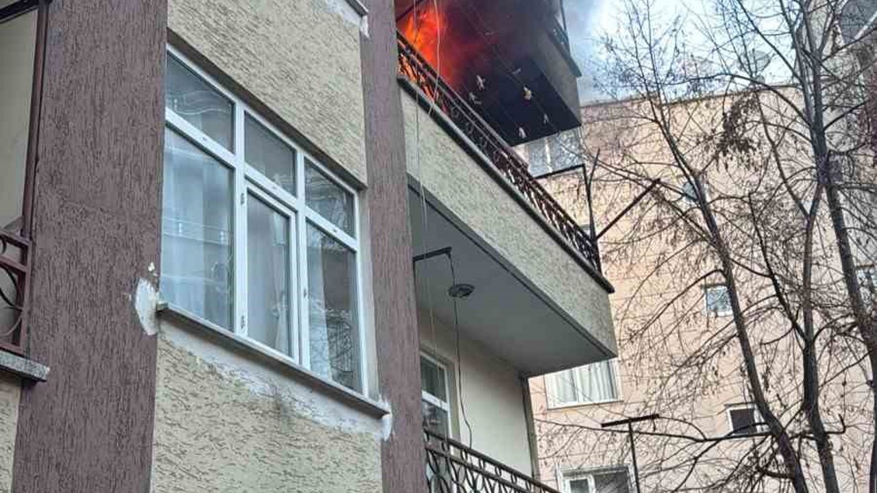Sinop’ta yangın paniği: Apartman sakinleri tahliye edildi
