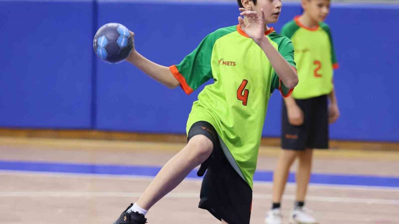 8 ilden 18 takım Denizli’de final bileti arayacak
