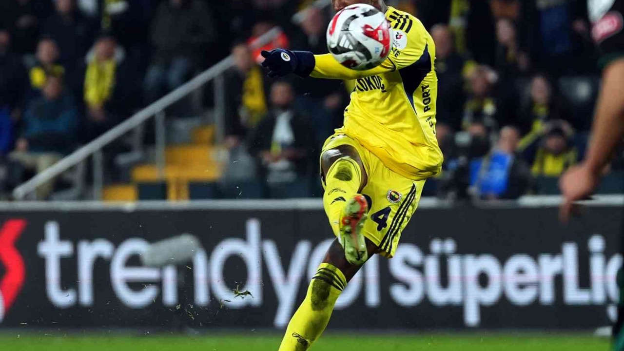 Trendyol Süper Lig: Fenerbahçe: 4 - Konyaspor: 0 (Maç sonucu)
