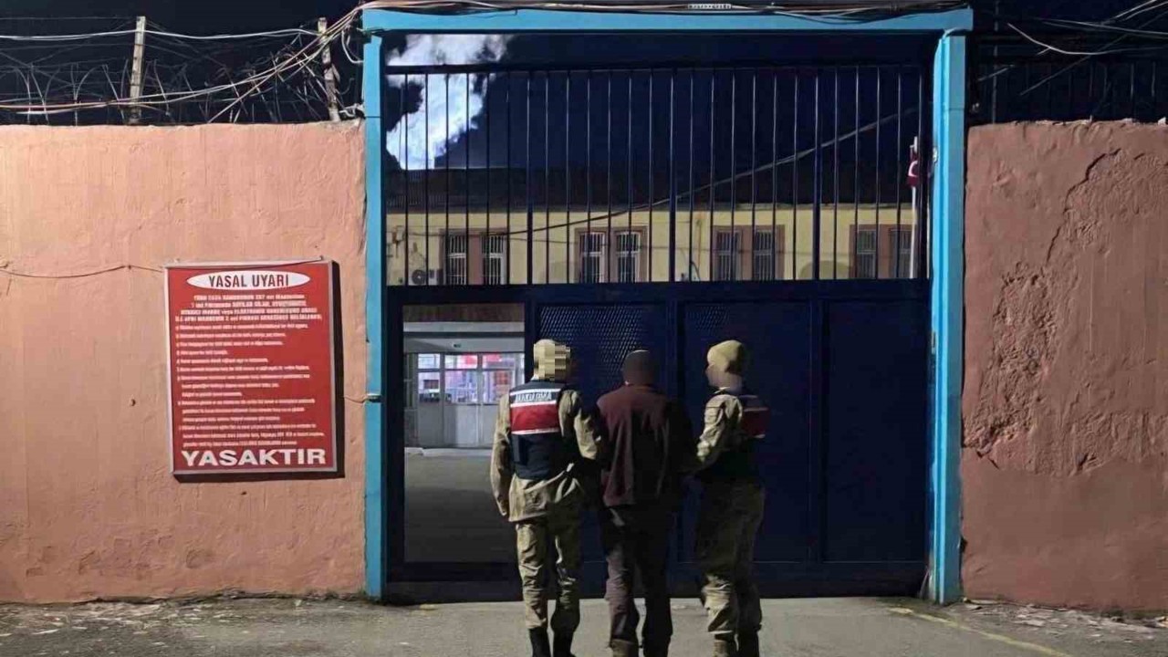 İspir’de firari FETÖ üyesi yakalandı
