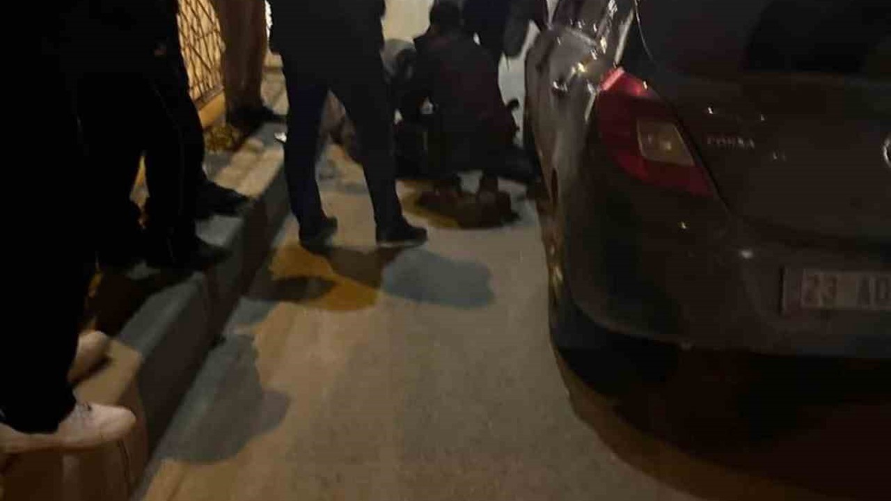 Elazığ’da otomobilin çarptığı adam hayatını kaybetti
