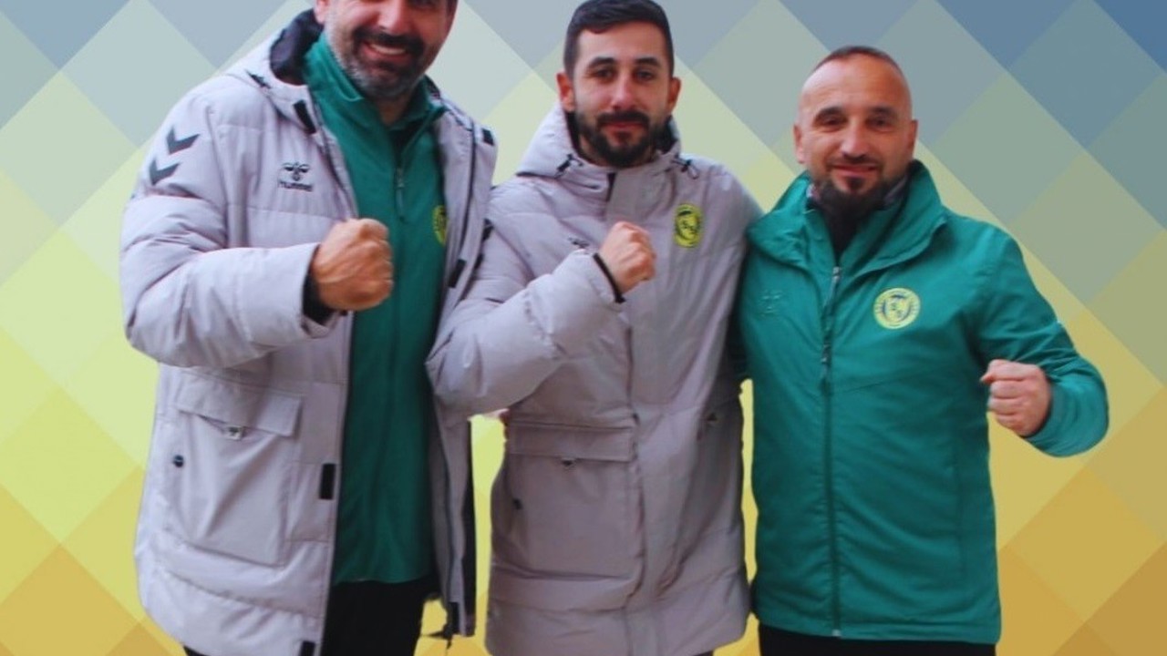 Söğütspor teknik heyet ile yollarını ayırdı
