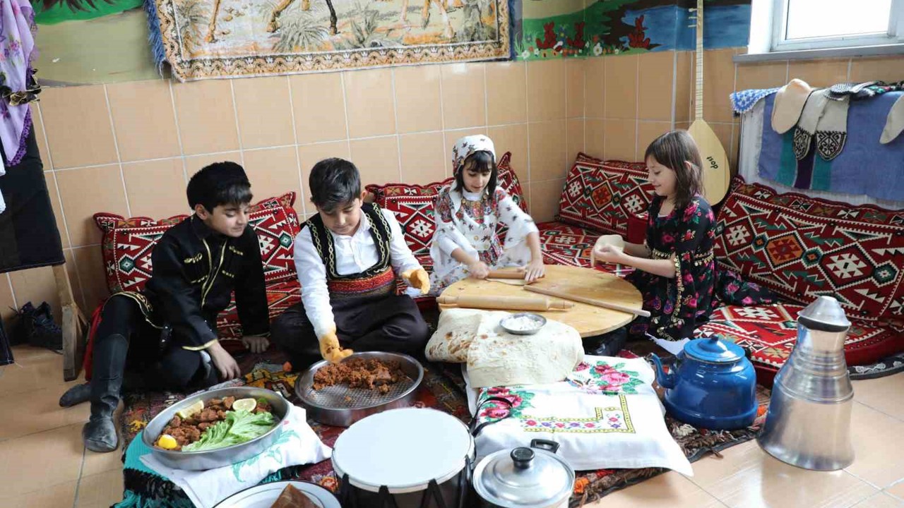 Ağrı’da Tutum, Yatırım ve Türk Malları Haftası etkinliği düzenlendi
