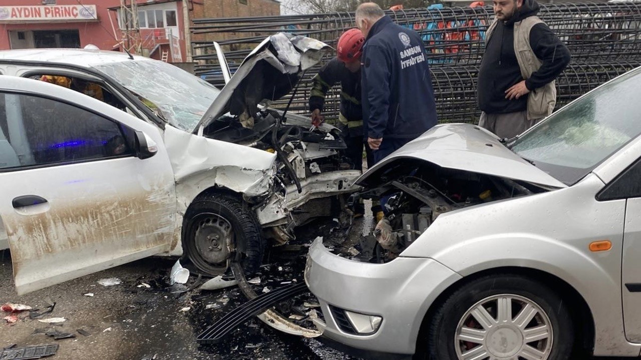 Samsun’da üç aracın karıştığı kaza: 6 yaralı
